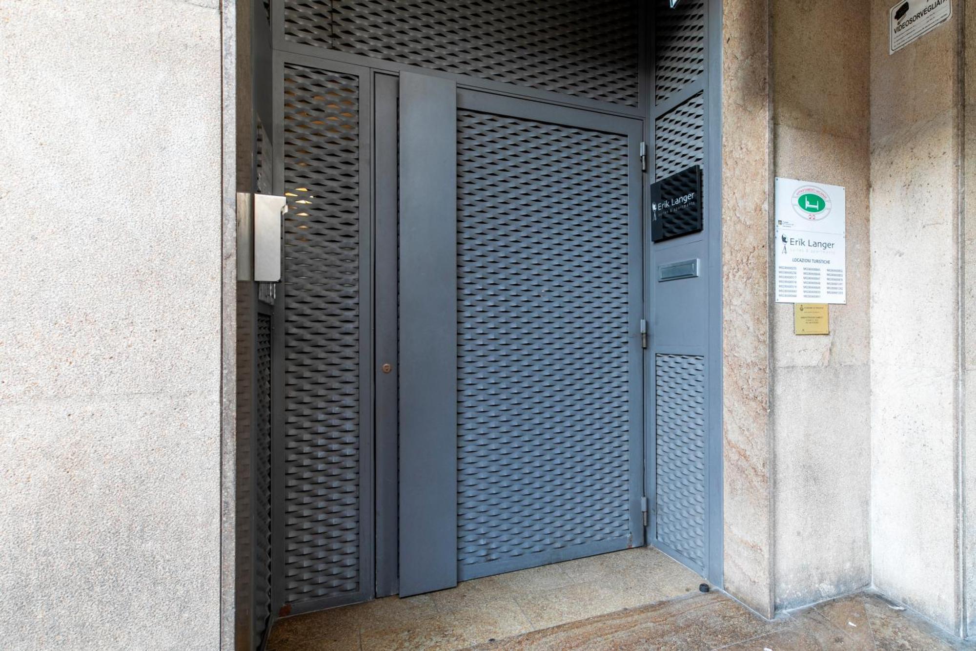 Erik Langer Pedrocchi Suites Padova Exterior photo