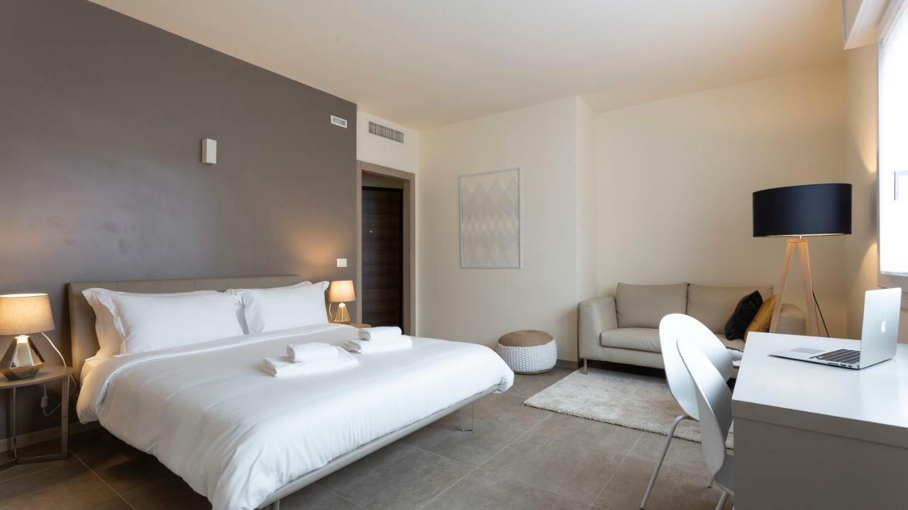 Erik Langer Pedrocchi Suites Padova Exterior photo
