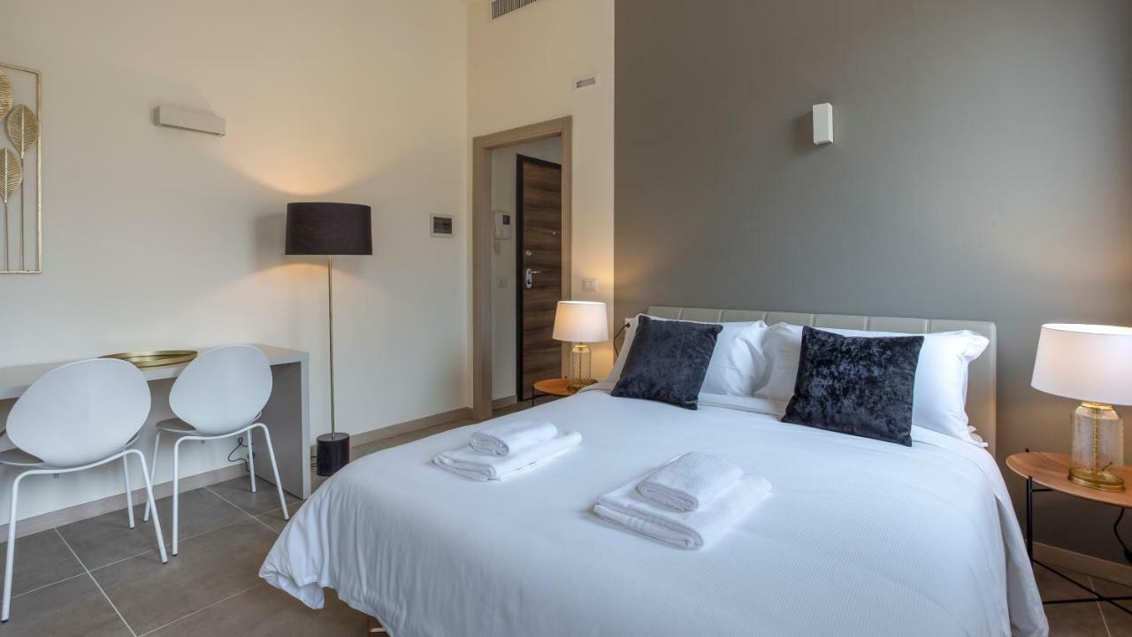 Erik Langer Pedrocchi Suites Padova Exterior photo